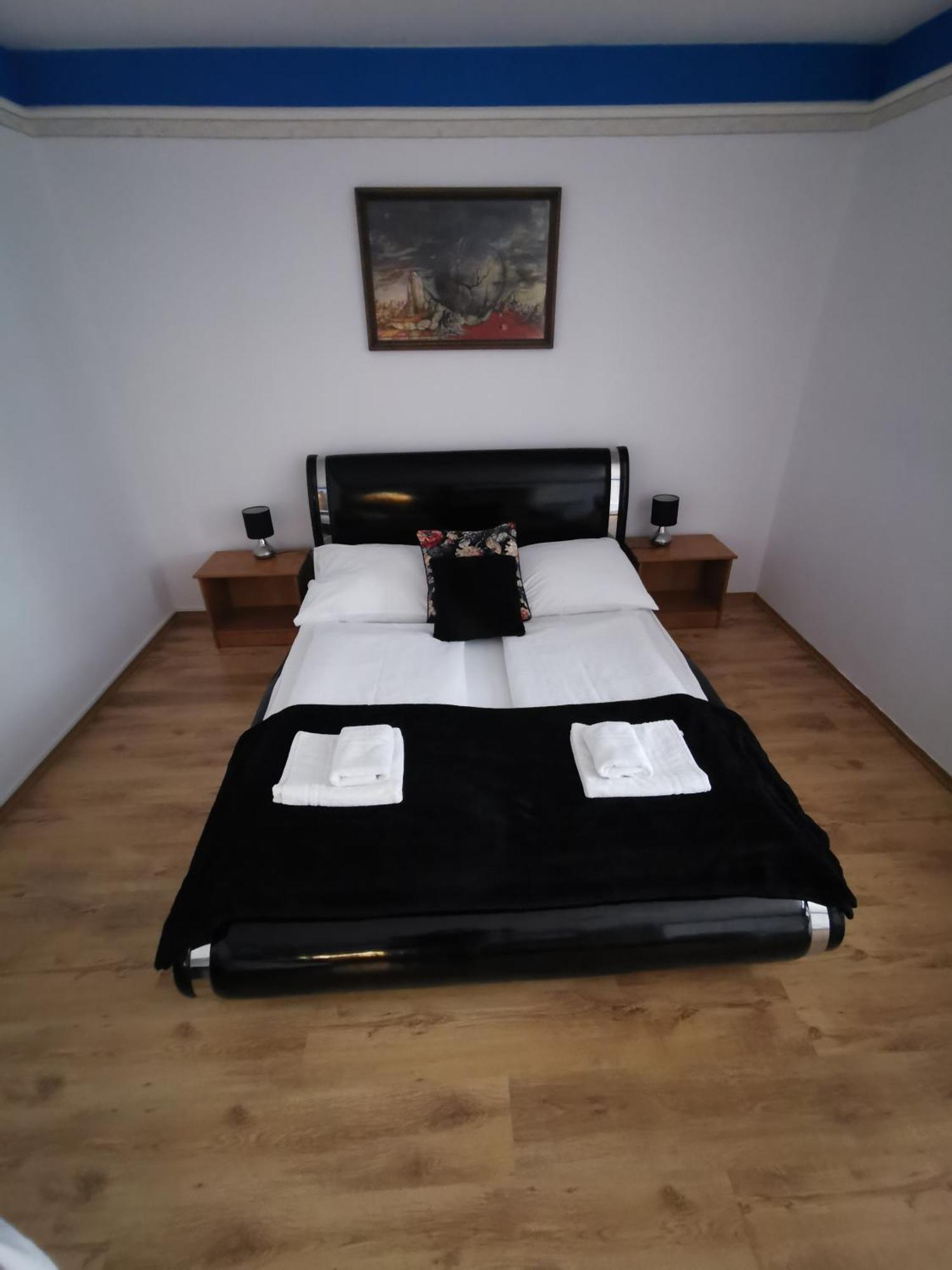 Hotel Diana Nove Mesto nad Vahom Phòng bức ảnh