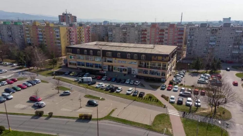 Hotel Diana Nove Mesto nad Vahom Ngoại thất bức ảnh